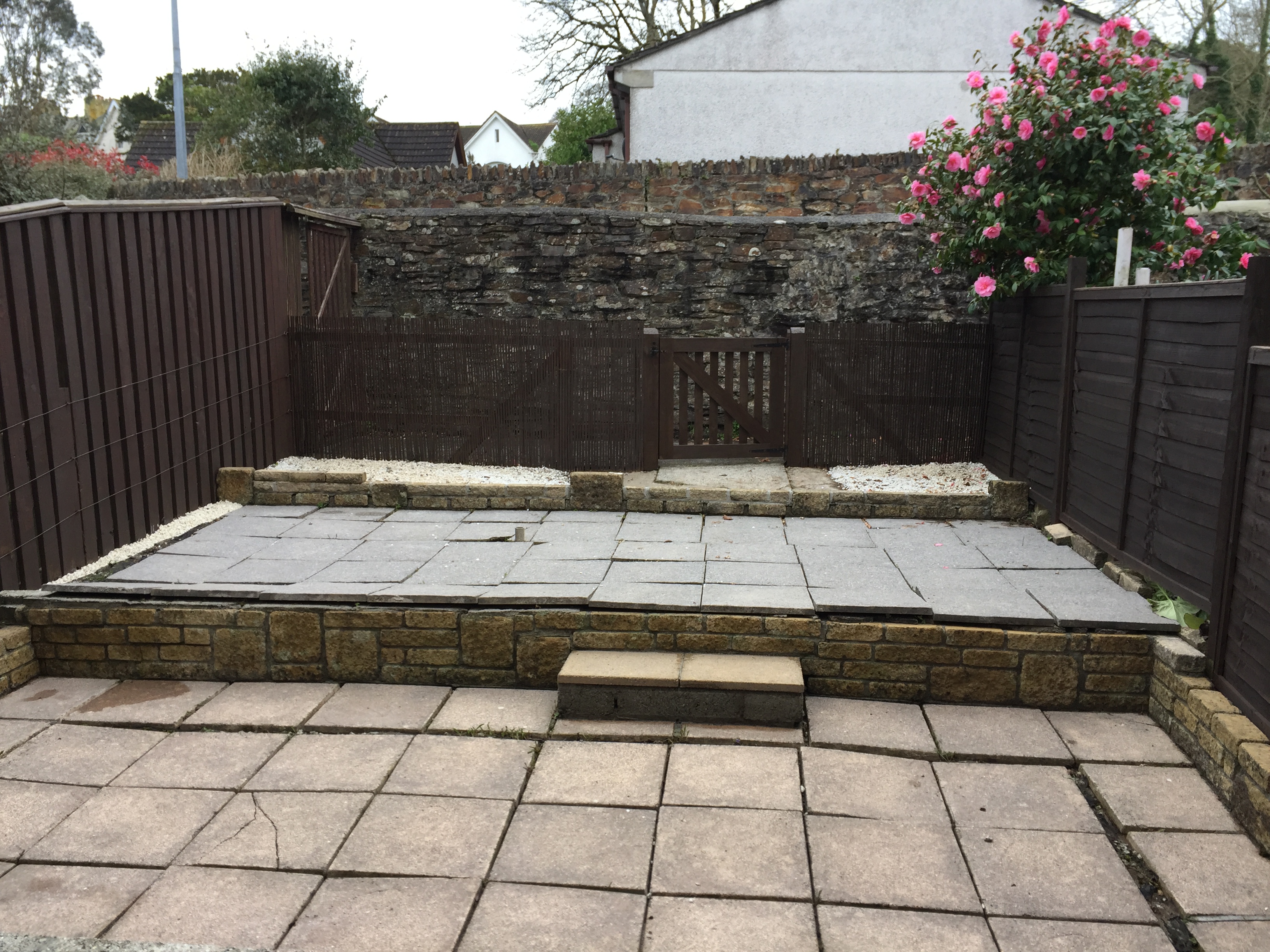 De-weeding & powerwash