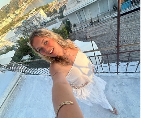 Hollie Simpson.jpg
