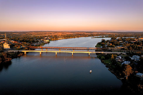 Sunrise over the twin bridges over the Clarence River, Grafton NSW_edited_edited.jpg