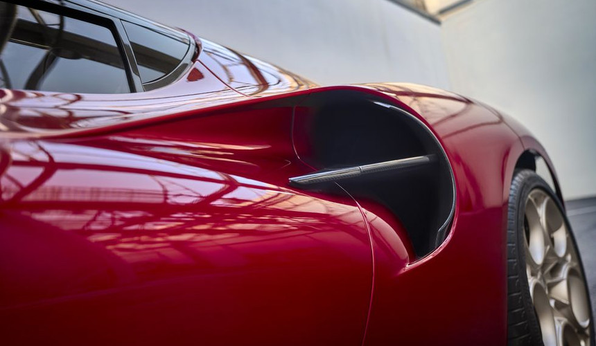 Alfa Romeo 33 Stradale, la vuelta de un clásico con visión al futuro 