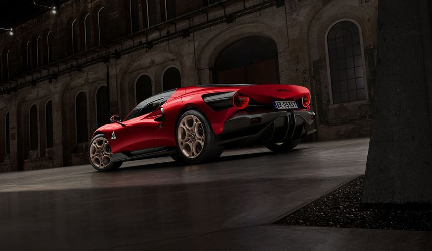 Alfa Romeo 33 Stradale, la vuelta de un clásico con visión al futuro 
