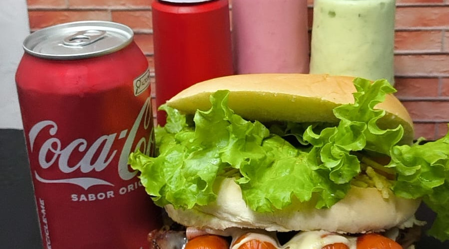 Lanches artesanais da Atração Lanches, delivery de lanches em Rolândia PR