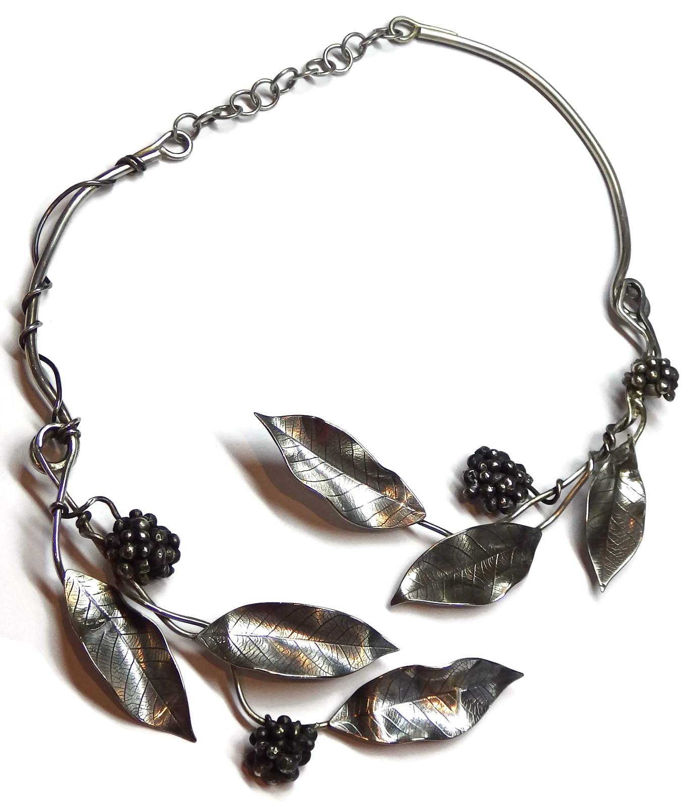 Leaf and Berry Collar