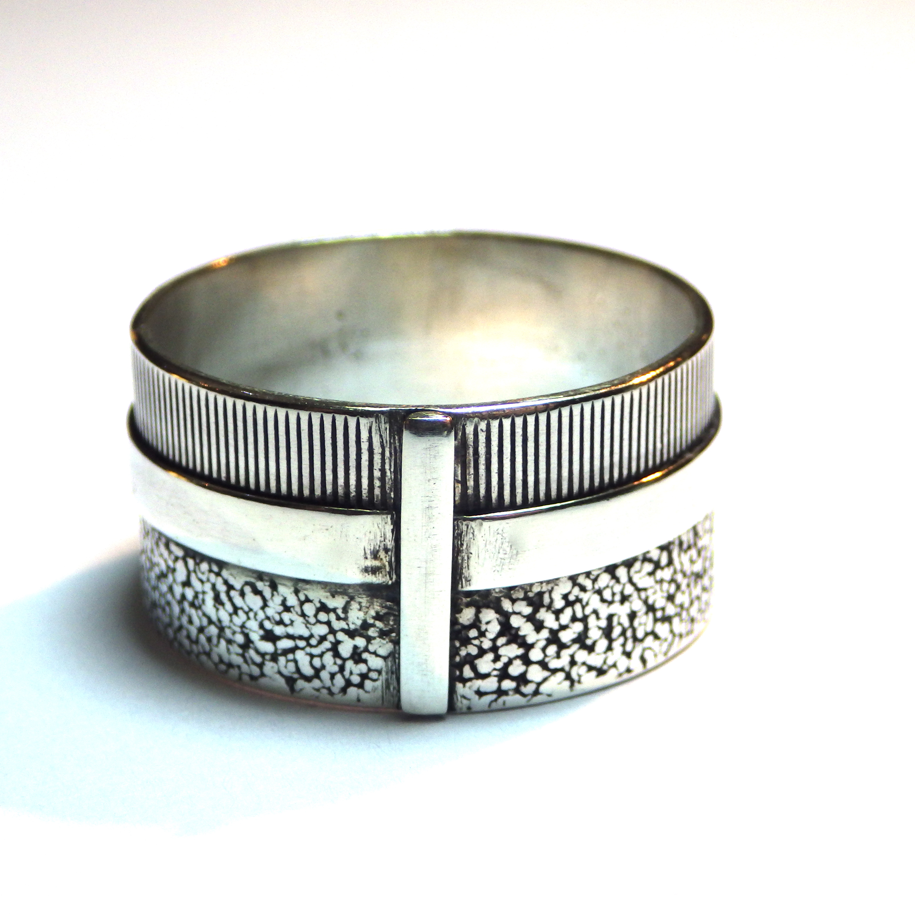 Geo Ring with band