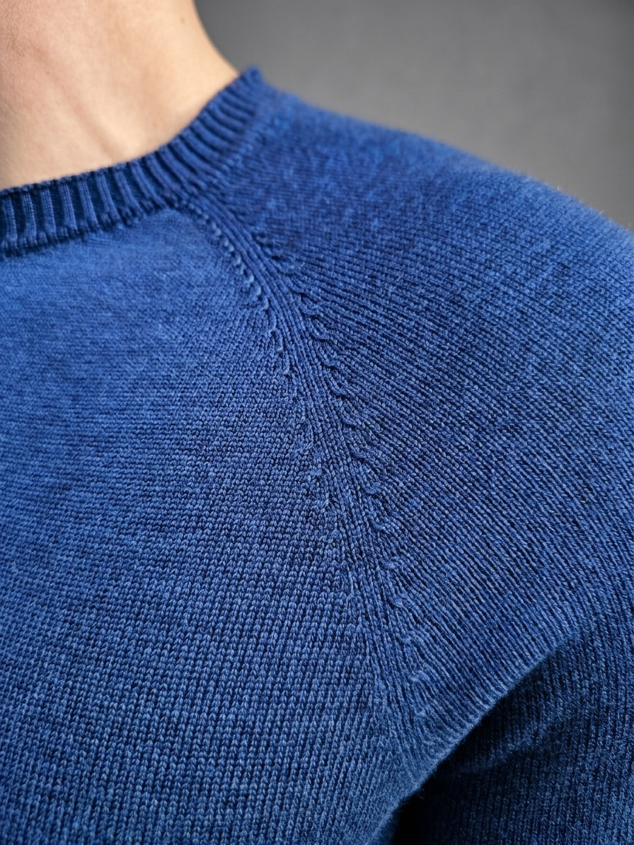 Detailansicht nahtlose Raglan-Schulter