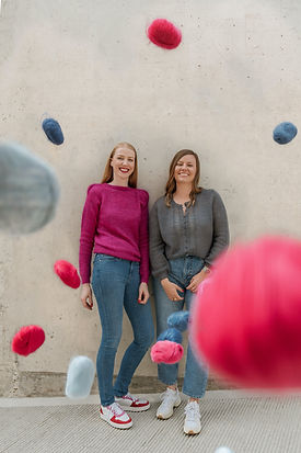 knitfest_-_rebecca_nappo_links_emelie_ottosson_rechts_3.jpeg