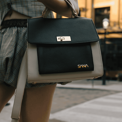 Female model carrying Czarina Top Handle