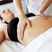 1800x1200_pregnant_woman_getting_massage