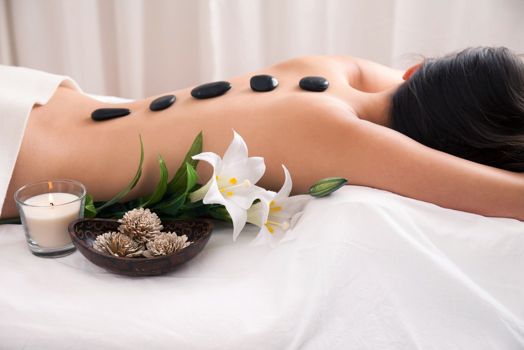 hot+stone+massage+2.jpg