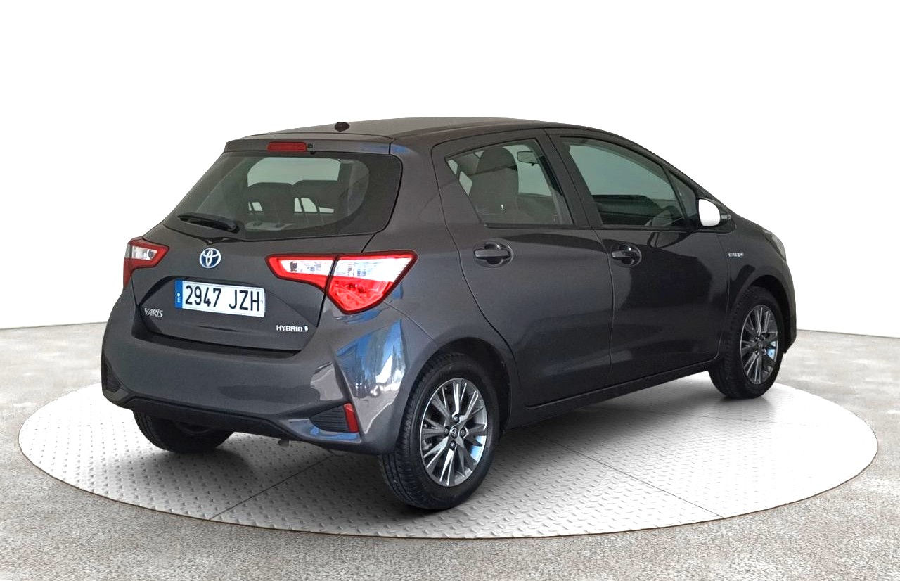 TOYOTA YARIS 100H Active