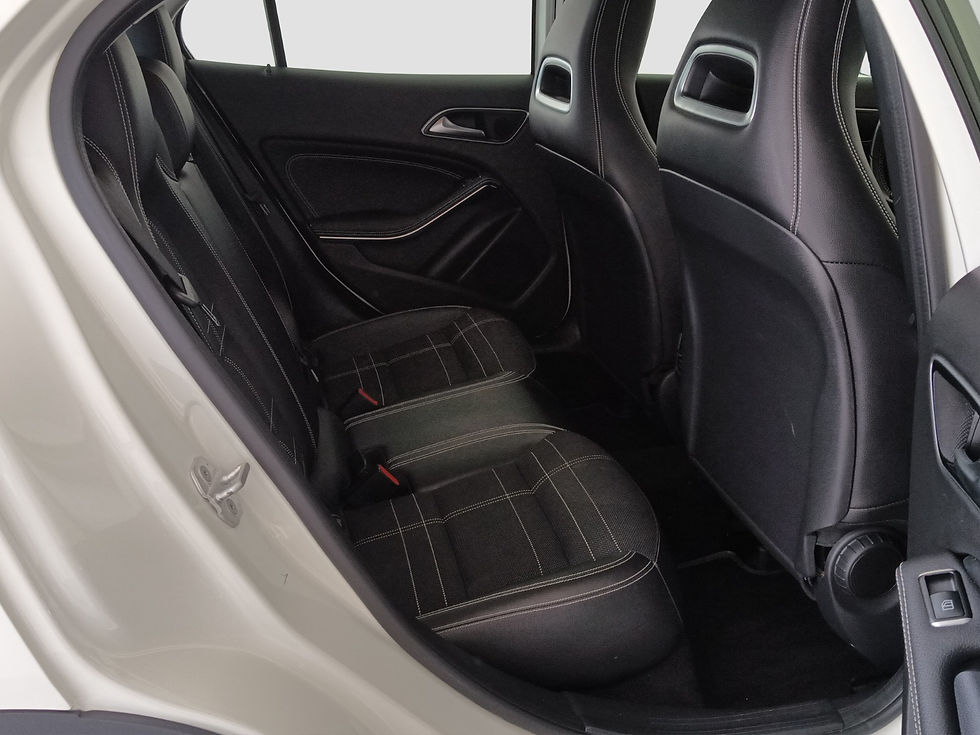 Thumbnail: MERCEDES GLA 220 d Urban 7G-DCT