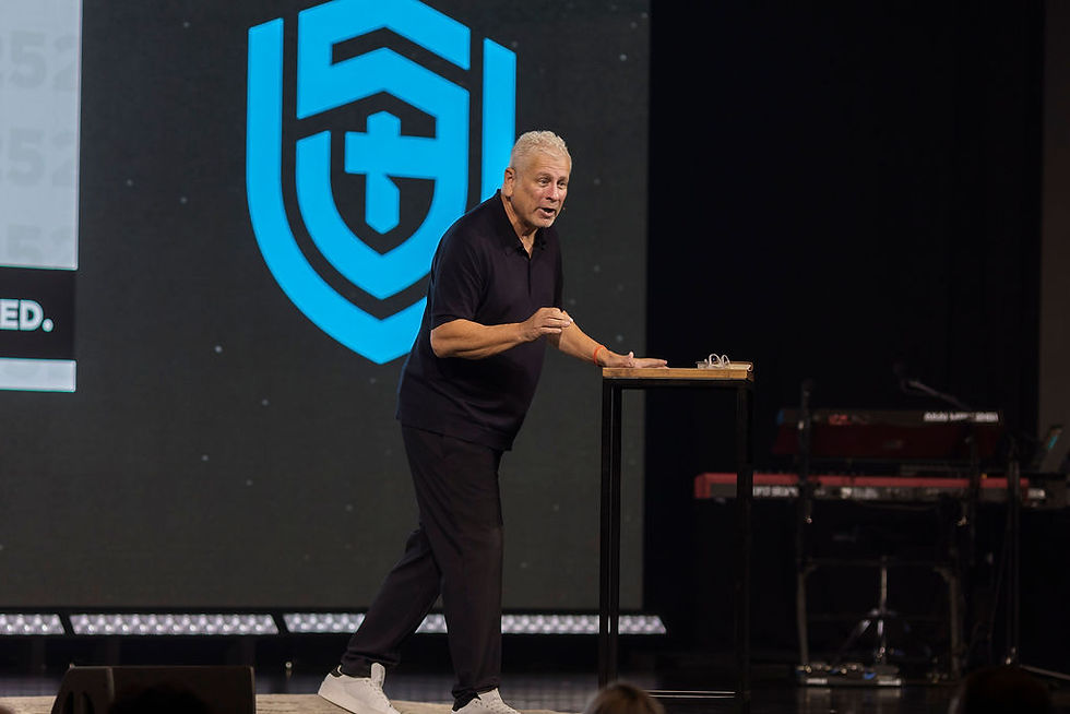 Louie Giglio giving his message on Friday evening on stage.