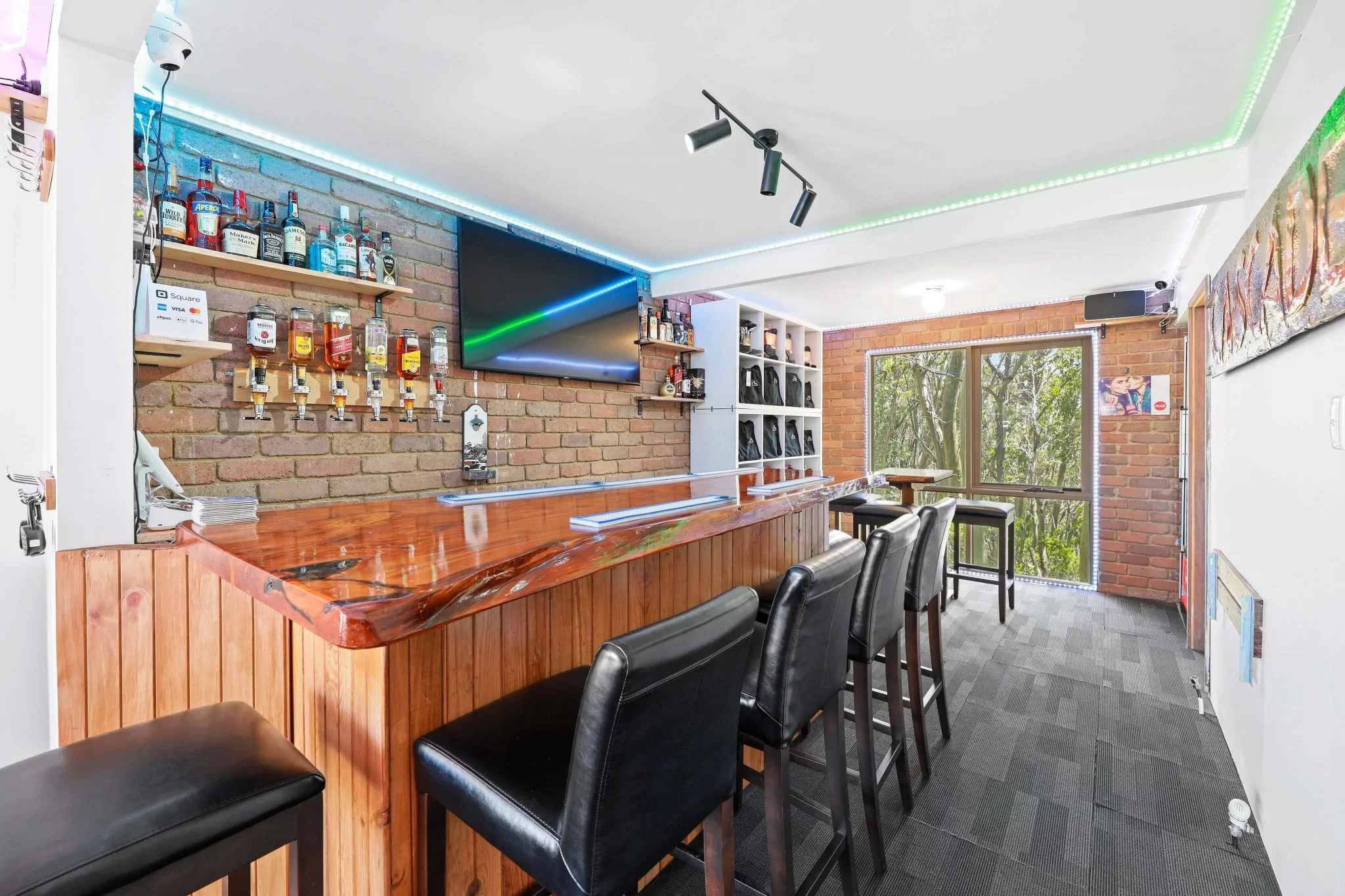 MtBawBawApartments_0121-1-2048x1365.webp