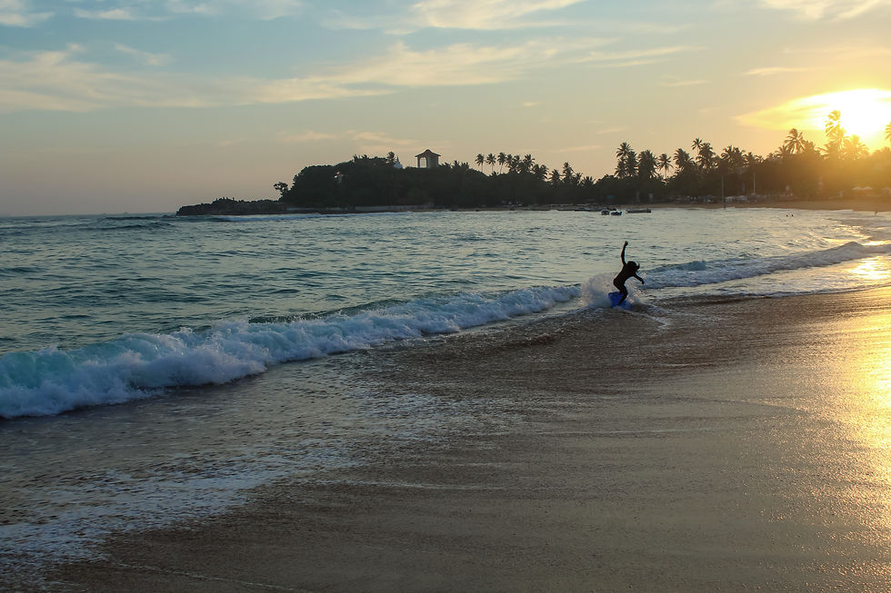 sunset-unawatuna-beach-sri-lanka.jpg