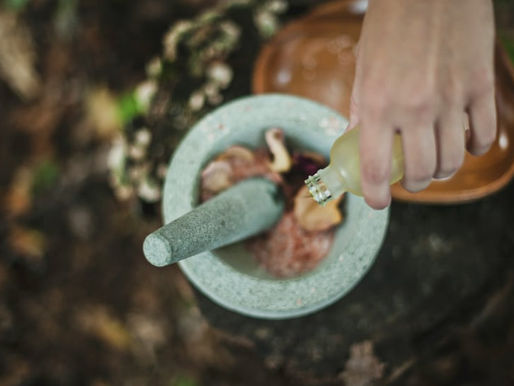 DIY Aromatheray: How To Create Your Own Essential Oil Blends