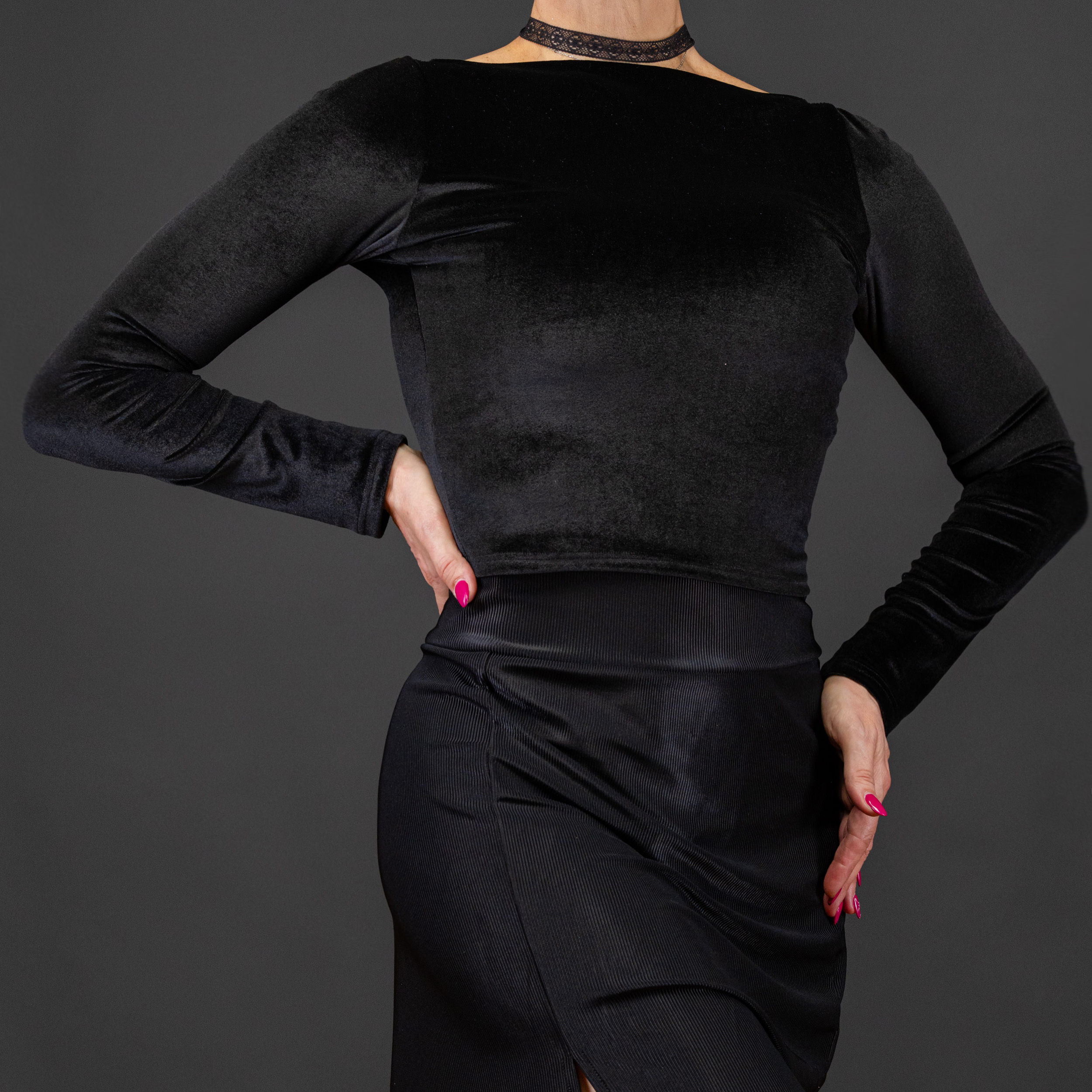 24- Black velvet