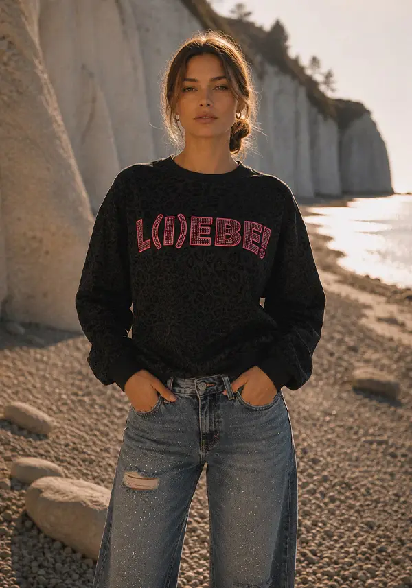Miniaturbild: miss goodlife - Roundneck Leo L(I)EBE - black
