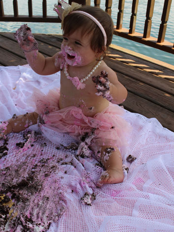 Cake Smash Studio: Creating Magical Memories of Messy Birthday Celebrations