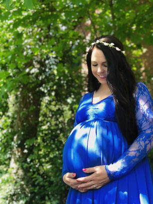 Glowing Expectations: Maternity Session Photography for Radiant Portraits