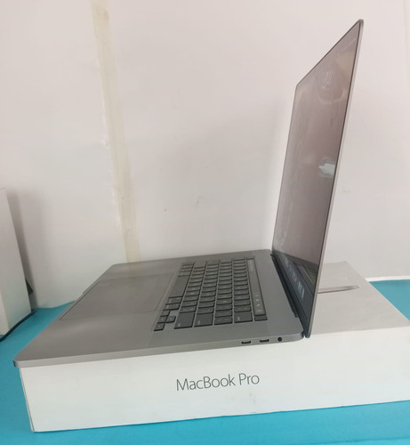 Apple MacBook Pro 2019シルバー 1TB Apple 2019 MacBook Pro (16-inch