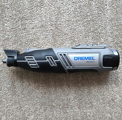 Dremel 8220