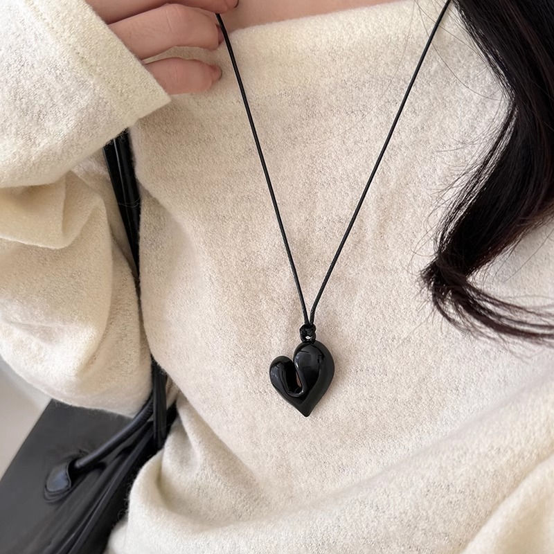 Thumbnail: LATS Red Heart Pendant Necklace Vintage 80s Aesthetic Love Inspired Choker New F
