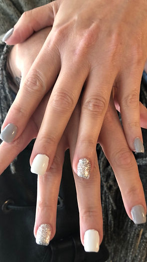 Onglerie, vernis semi-permanent blanc