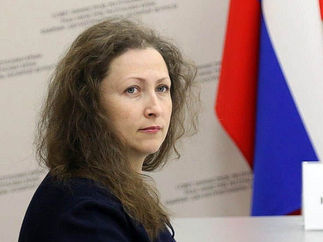 СИМФЕРОПОЛЬ.КРЫМ.УВОЛЕНА В\ПРЕМЬЕР .ДАМА ПО ЖКХ И ВОДЕ.КОТОРОЙ НЕТ