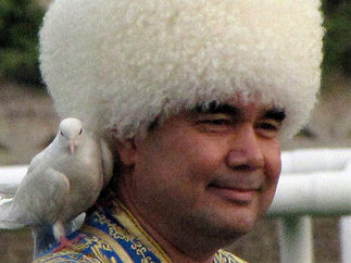 АШГАБАД. ТУКМЕНИЯ НЕ ПОЕДЕТ В МОСКВУ НА ДЕНЬ ПОБЕДЫ.