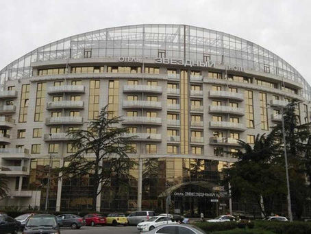 СОЧИ.ОТЕЛЬ"ЗВЁЗДЫЙ"ЗАБАСТОВАЛ.ПРОКУРАТУРА ПРИШЛА,