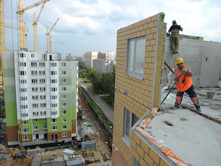 г.МОСКВА./ЗАКОНЫ. КВАРТИРЫ БУДУТ ДОРОЖЕ.В ИГРУ ВКЛЮЧЕНЫ БАНКИ И ГОДЫ