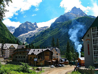 г.ЧЕРКЕССК.БОЛЬНЫХ ТУТ НЕТ,НО И ГОРЫ ЗАКРЫТЫ.КТО ПЕРЕГНУЛ ?