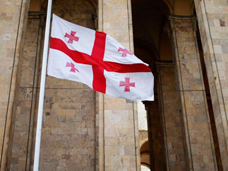 ТБИЛИСИ. ОПУСТИЛ ФЛАГИ.В 100 ЛЕТИЕ РУССКОЙ ОККУПАЦИИ