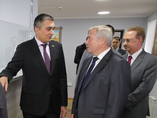 РОСТОВ.УЗБЕКСКИЙ КОНСУЛ РАД ОТЪЕЗДУ ЗЕМЛЯКОВ.