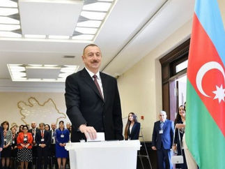 БАКУ.АЗЕРБАЙДЖАН .БАКУ ОБНОВИЛ ПАРЛАМЕНТ.СТАРЫЙ НА СТАРЫЙ....