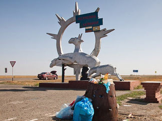 ЭЛИСТА.РАЗДУВАЕТ ДЕЛО ДОЛЬЩИКОВ.ЧТОБ НЕ РОПТАЛА КАЛМЫКИЯ..