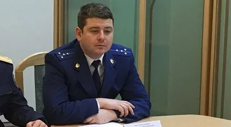 ВОЛГОГРАД.АРЕСТ ПРОКУРОРА .ЗА ДЕНЬГИ В СТОЛЕ !
