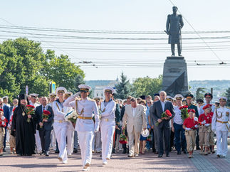 СЕВАСТОПОЛЬ.На День ВМФ парад кораблей.Без Главного.