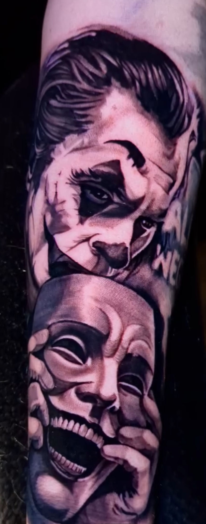 9b3deb_39d7cbd3dc024f248379b114e7b831d7~mv2 (1)