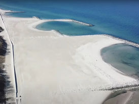 Polski Dubaj - największa taka plaża w Europie.