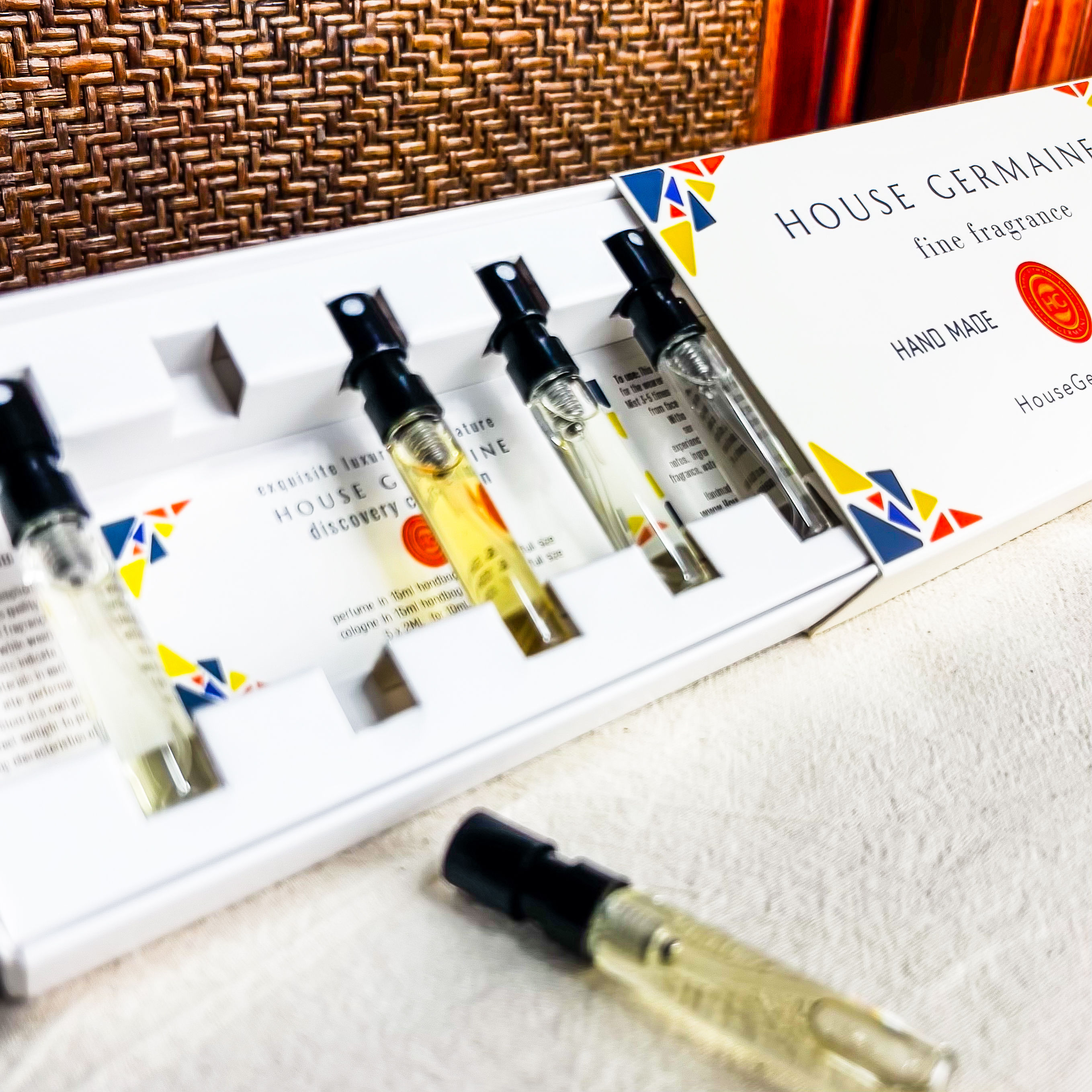 Open sleeve of 2ml perfume testers.