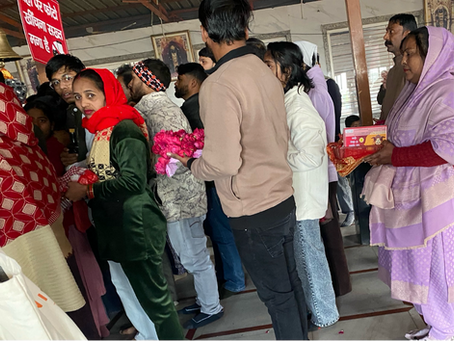 Ash and Lil in India - Blog 8 - A Visit to The King