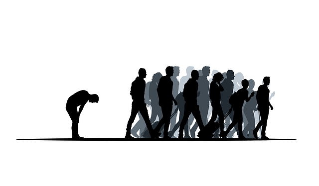 Figuren symbolisieren Gesellschaft
