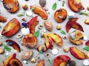 🍑 Honey-Roasted Apricots🍑