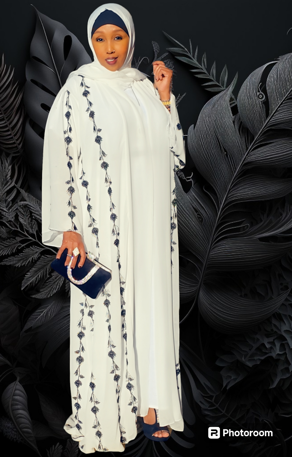 Thumbnail: Beautiful flower embellished double chiffon Abay 