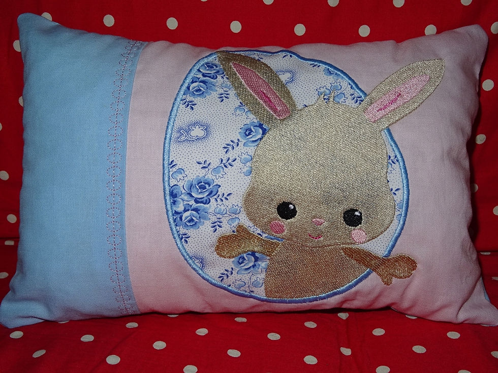 Miniaturbild: Hase cute Häschen im Ei inkl. Kissen ITH Stickdatei Ostern