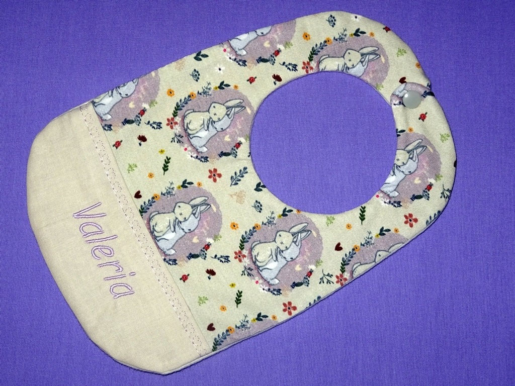 Lätzchen 20x30cm ITH Stickdatei