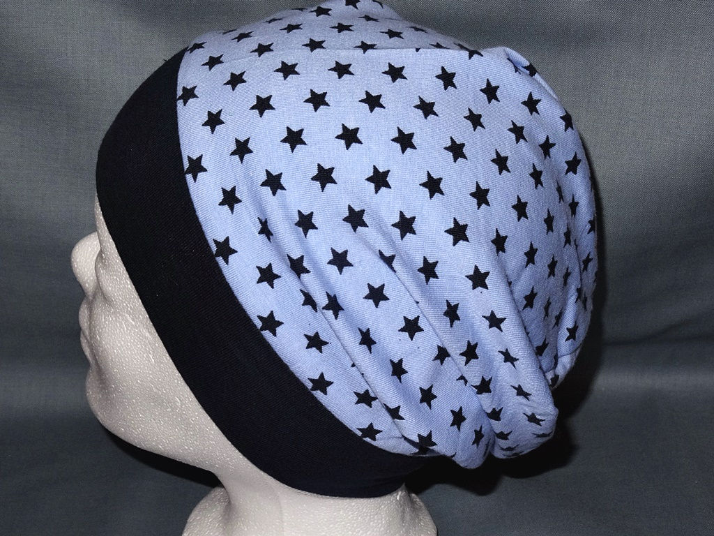 Beanie Sterne hellblau Mütze Handmade genäht Jersey