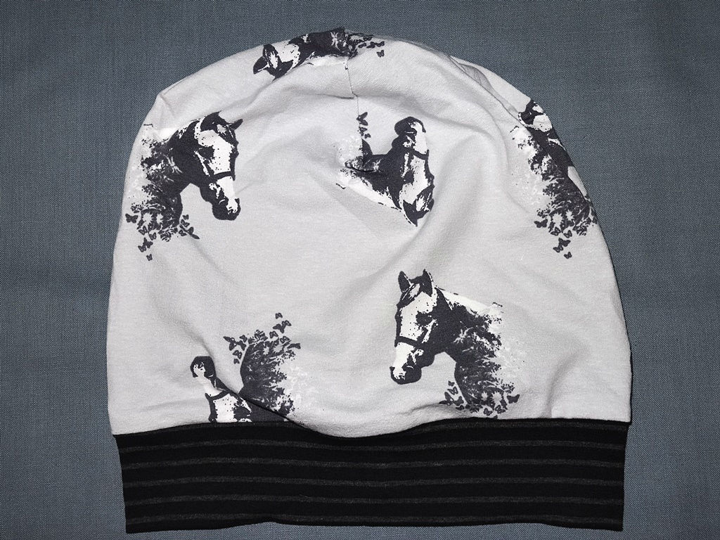 Beanie Pferd grau Mütze Tiere Handmade genäht Jersey