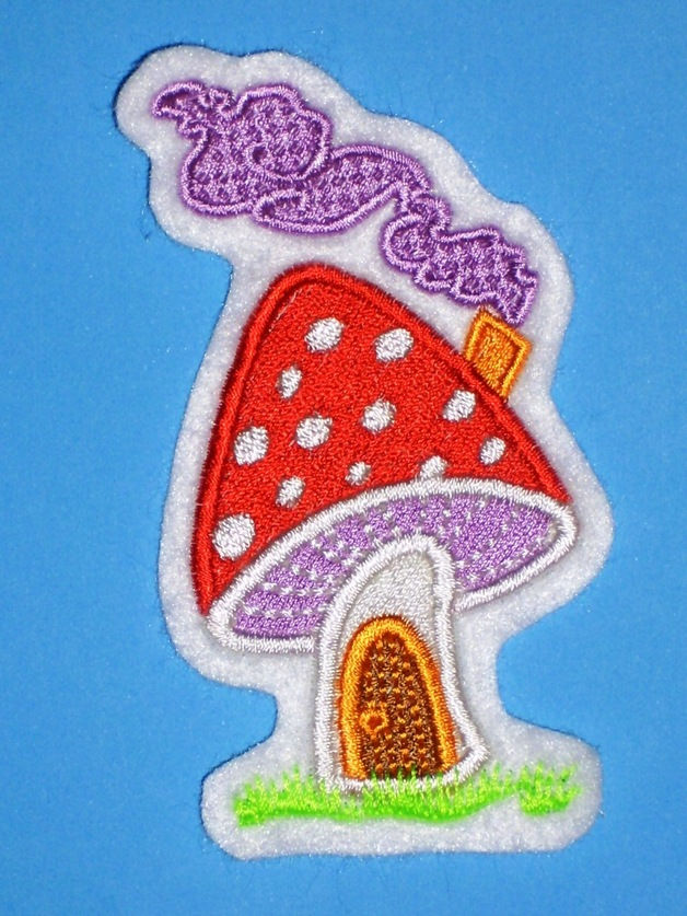 Fliegenpilz Haus Aufnäher